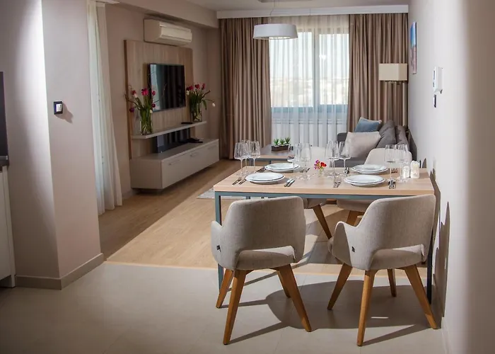 Western Premier Hills 4*