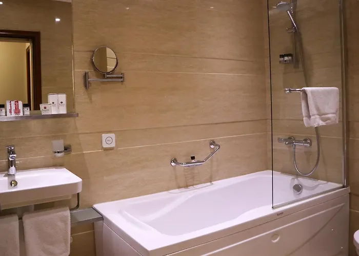 Western Premier Hills 4*