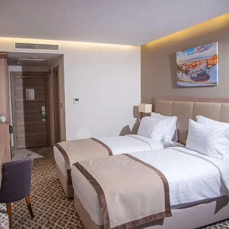 Western Premier Hills Hotel 4*