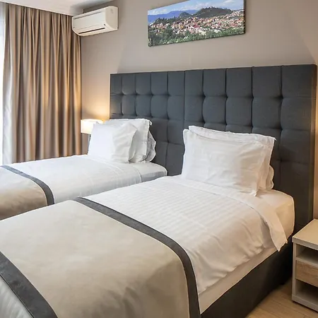 Western Premier Hills 호텔 4*