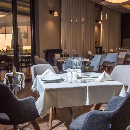 Western Premier Hills Hotell