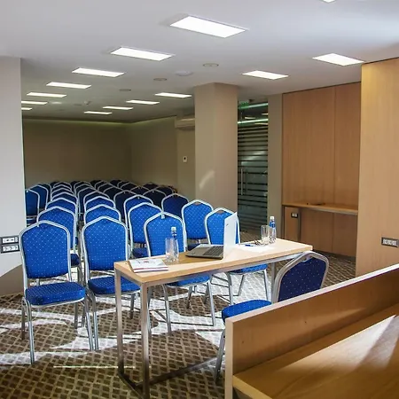 Western Premier Hills 4*