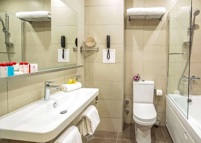 ホテル Western Premier Hills