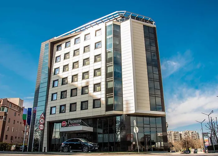 Western Premier Hills ホテル 4*